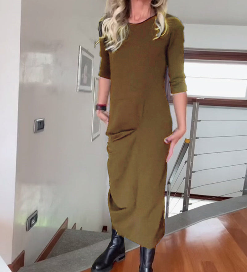 Robe élégante plissée à col rond de couleur unie