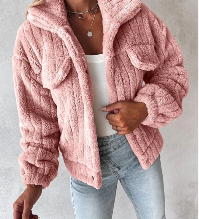 Freja | Manteau en peluche à coupe courte et chaude pour femme