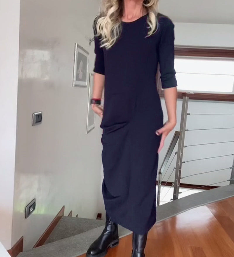 Robe élégante plissée à col rond de couleur unie