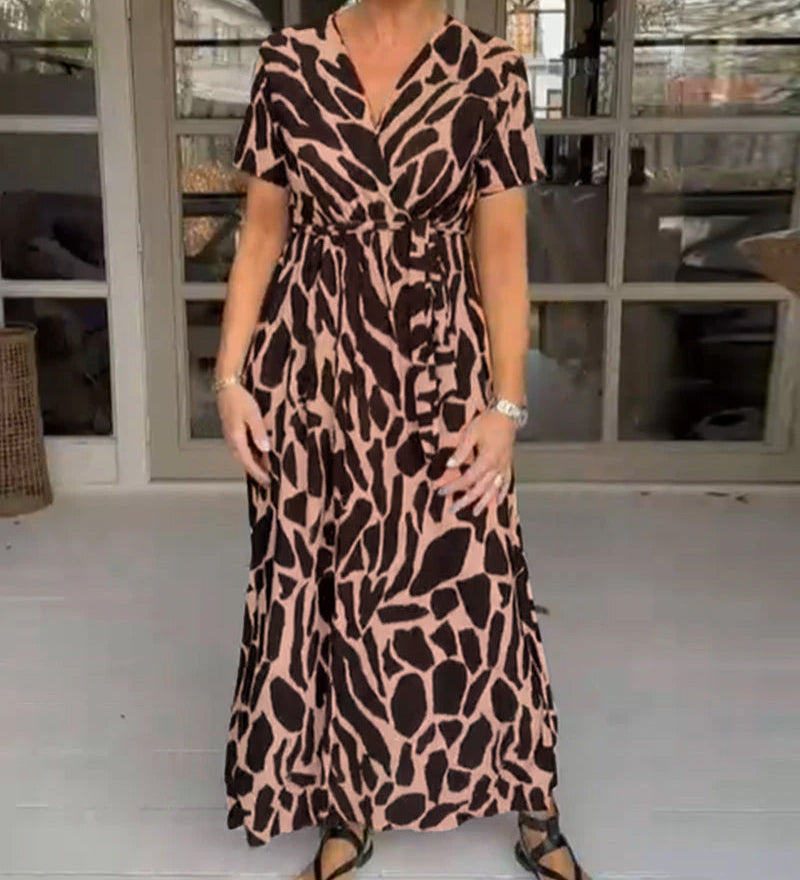 Robe à manches courtes avec col en V