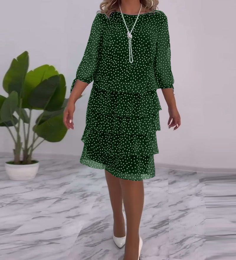 Robe élégante superposée à imprimé pois