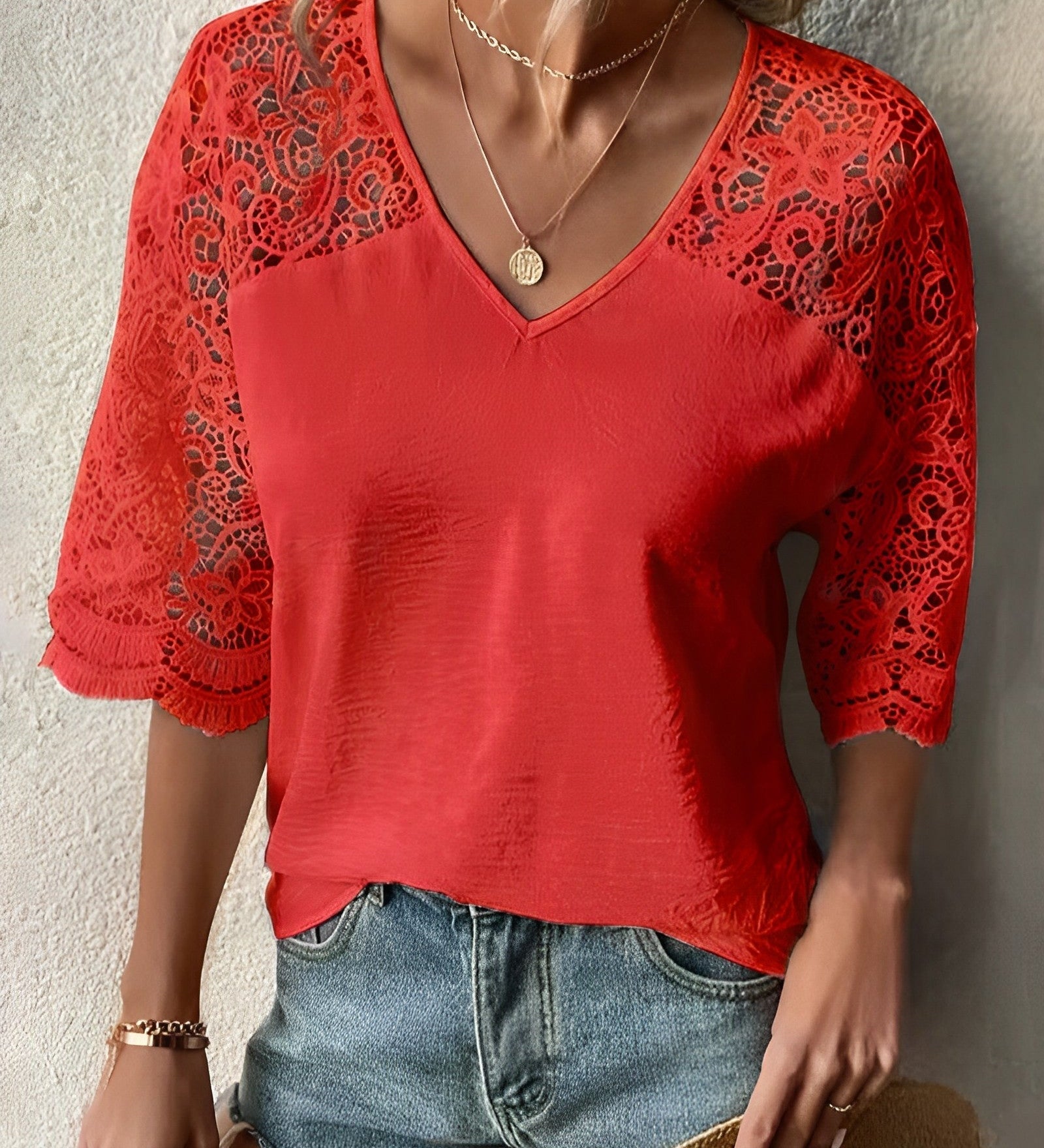 Chemisier manches en dentelle col V