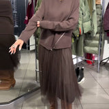 Ensemble Stylé Avec Pull À Col Rond Et Détail Zippé