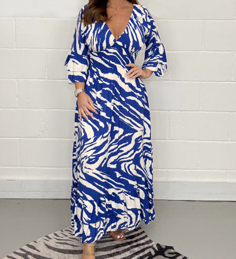 Robe manches 3/4 col v