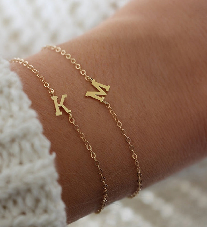 Bracelet simple à lettres
