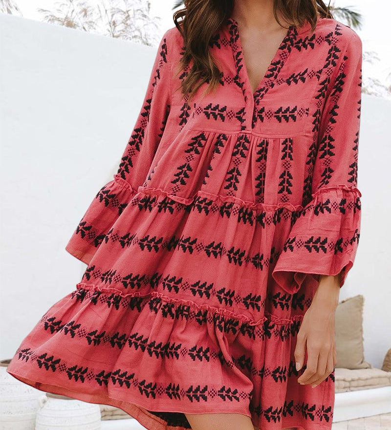 Robe courte élégante à imprimé tendance