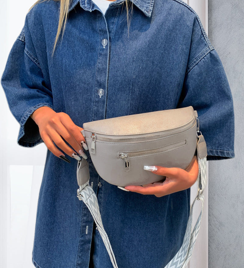 Sac bandoulière zippé avec bretelles contrastées