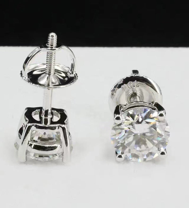 Boucles d'oreilles à tige rondes classiques en zircon