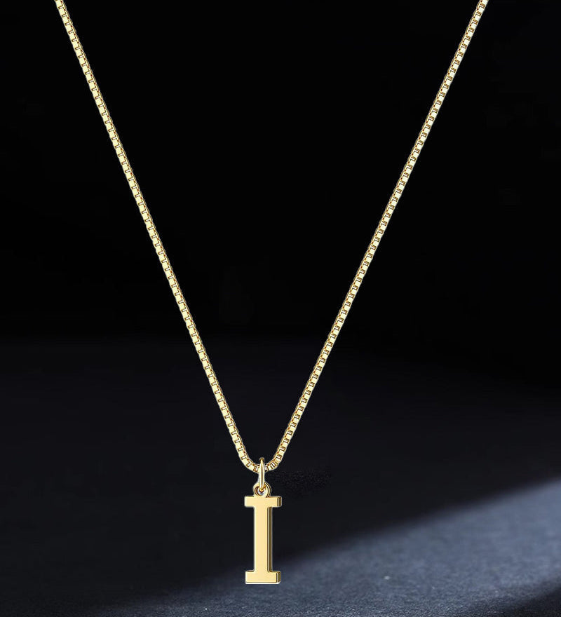 Collier à 26 lettres anglaises à la mode et exquis
