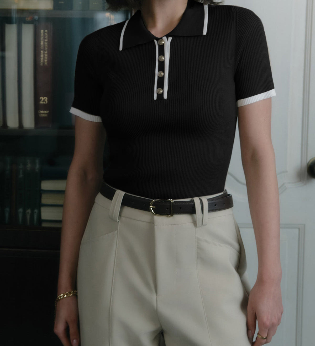 Danica | Haut polo côtelé classique avec détail de boutons pour femmes