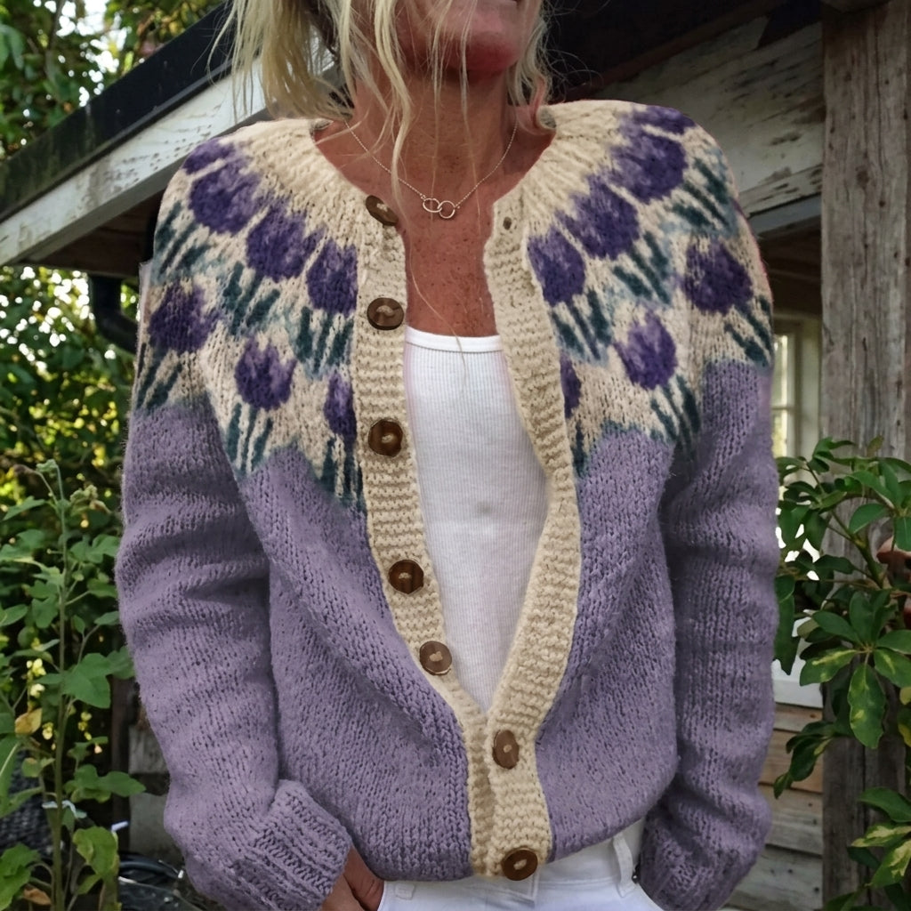 Cardigan boutonné à fleurs violettes — Joëlle, LucieSaint-Tropez (vue 2)