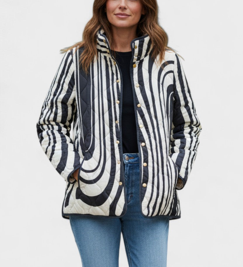 Veste matelassée graphique noir et blanc — Zoé, LucieSaint-Tropez