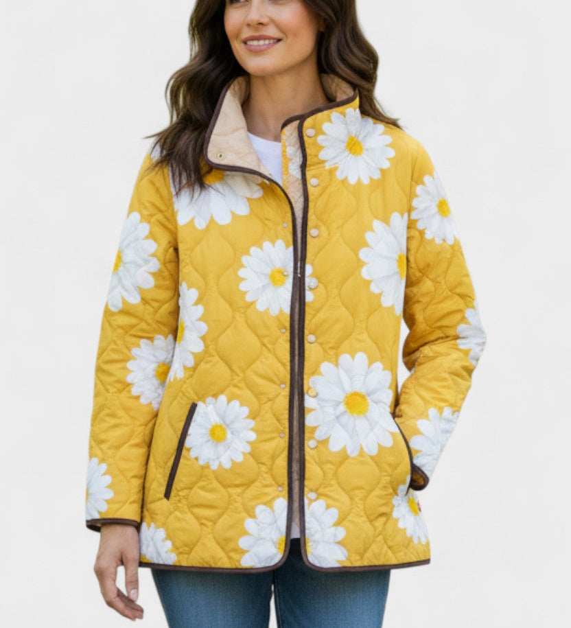Veste matelassée jaune à marguerites blanches — Marguerite, LucieSaint-Tropez