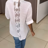 Chemise de couleur unie avec poches et boutons simples